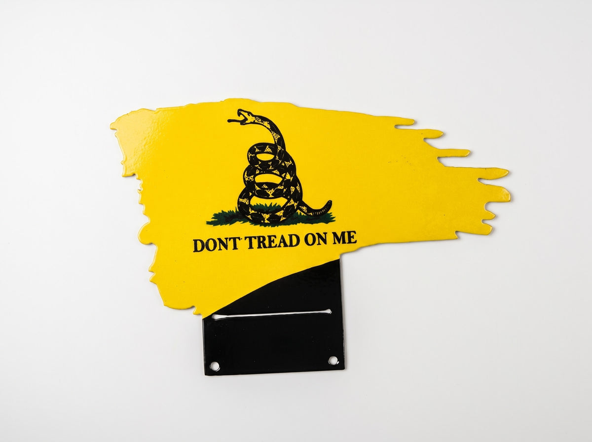 Patriotic Desk Top Flag Don't Tread On Me Yellow Metal Sign 6x8